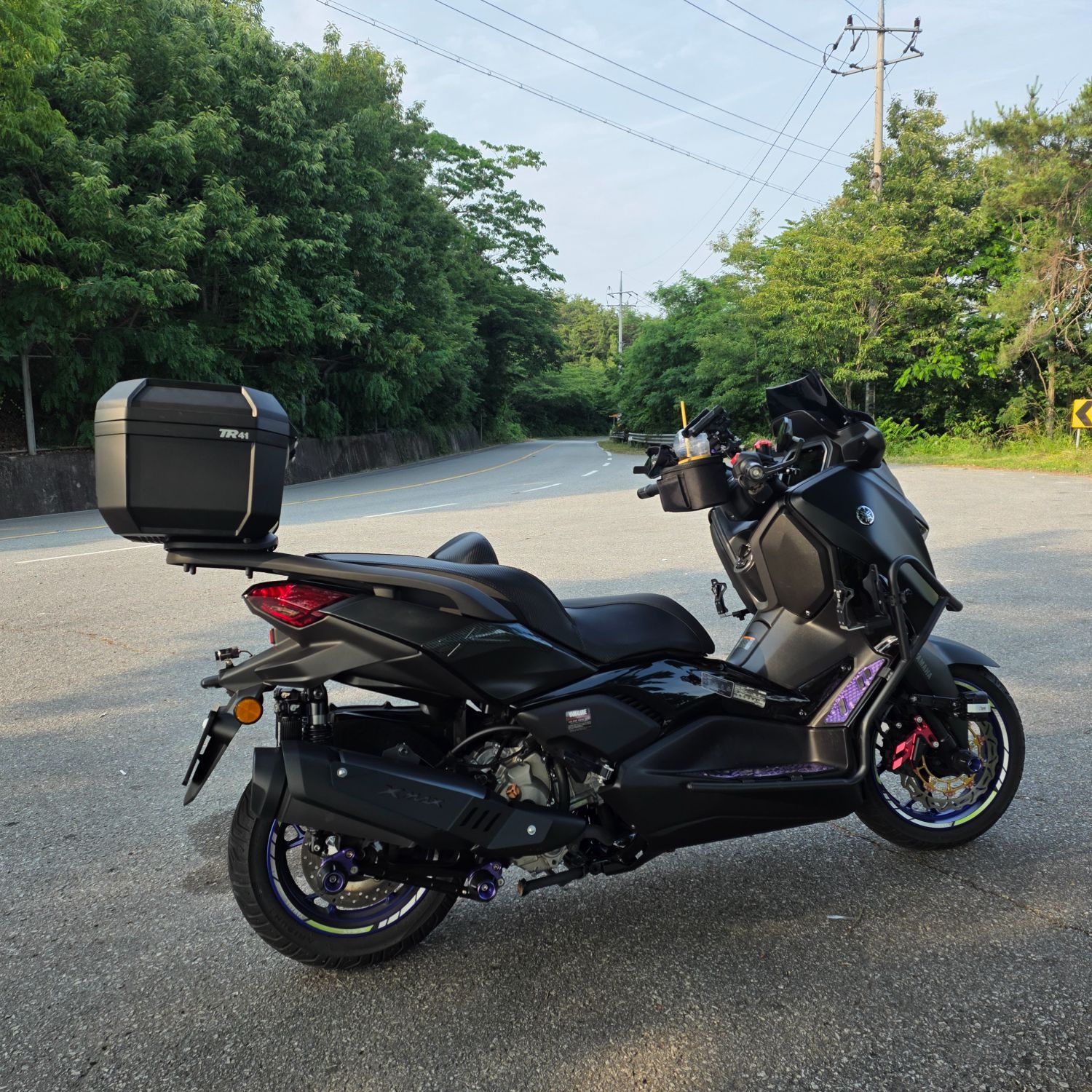 야마하 XMAX 300 ABS thumb 2