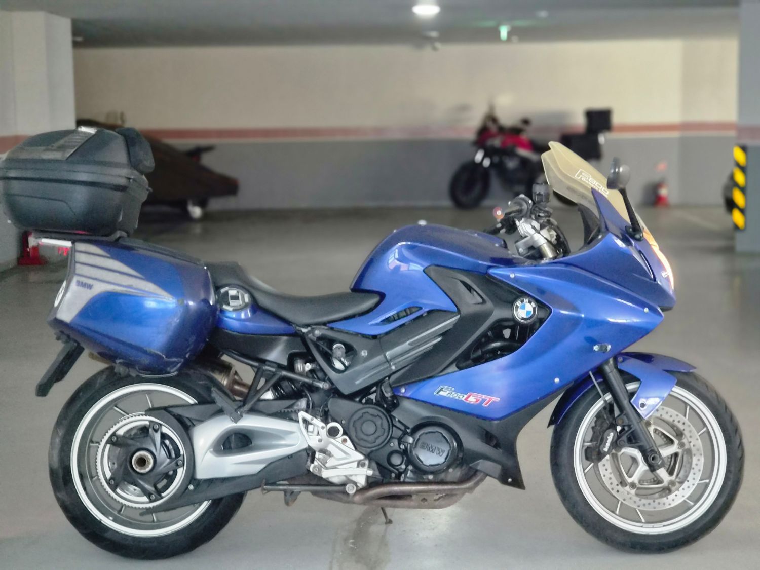 BMW F 800 GT thumb 2