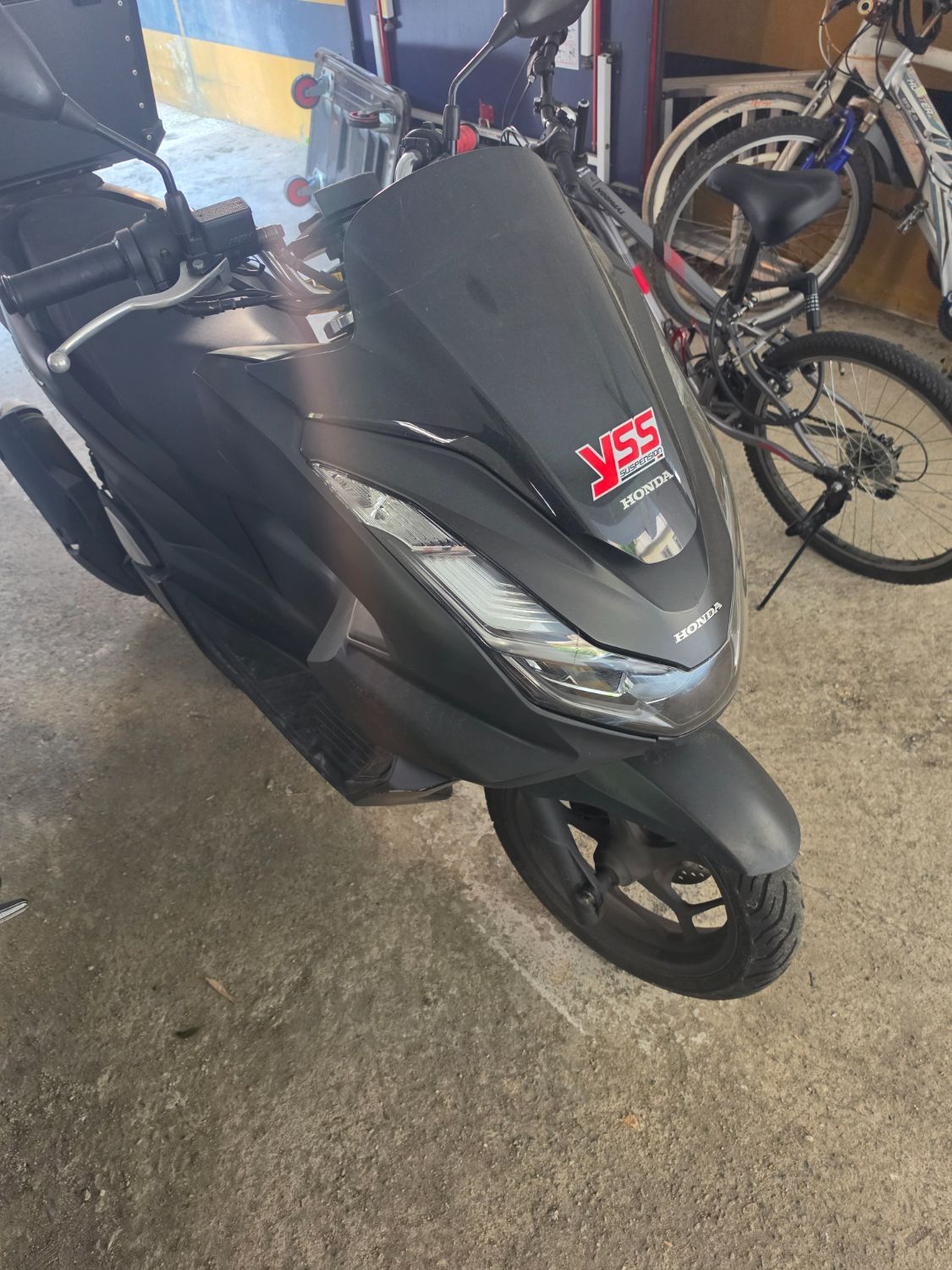 혼다 PCX 125 more