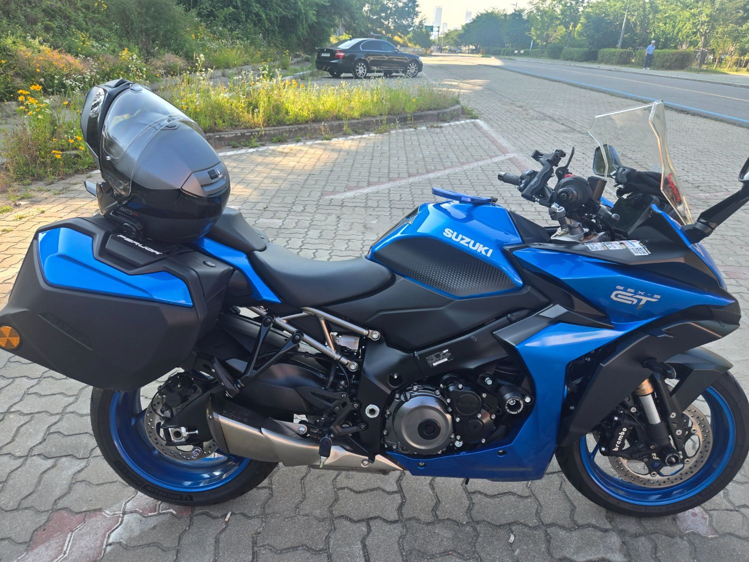 스즈키 GSX S 1000 GT more