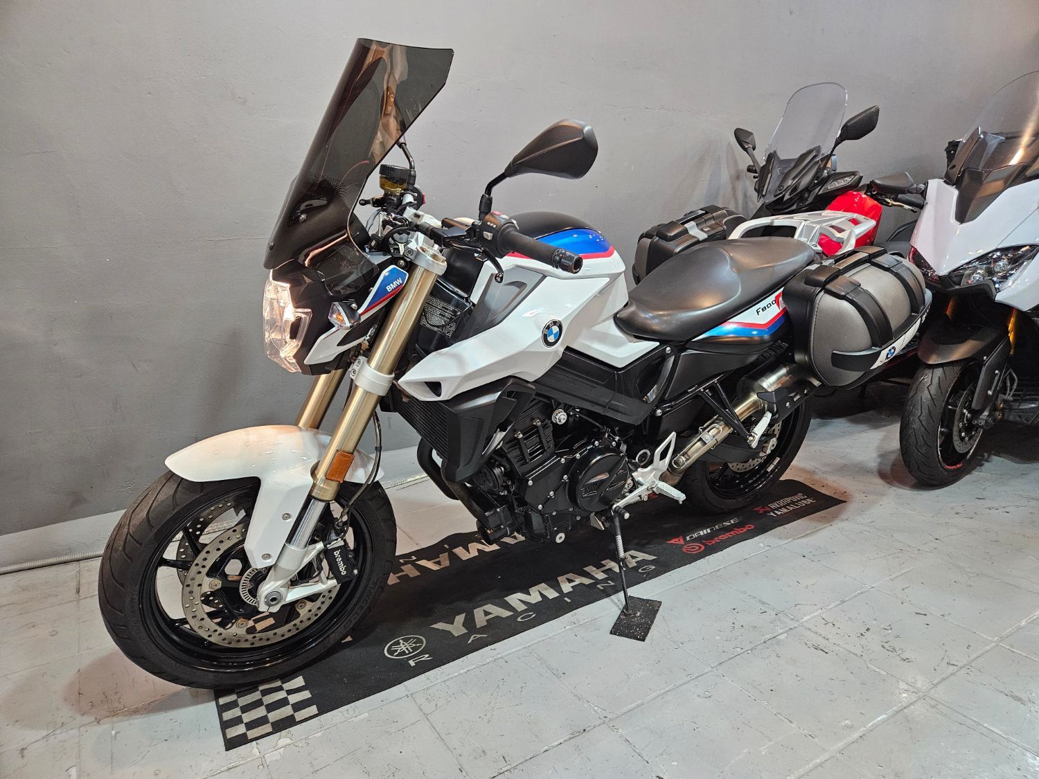 BMW F 800 R main