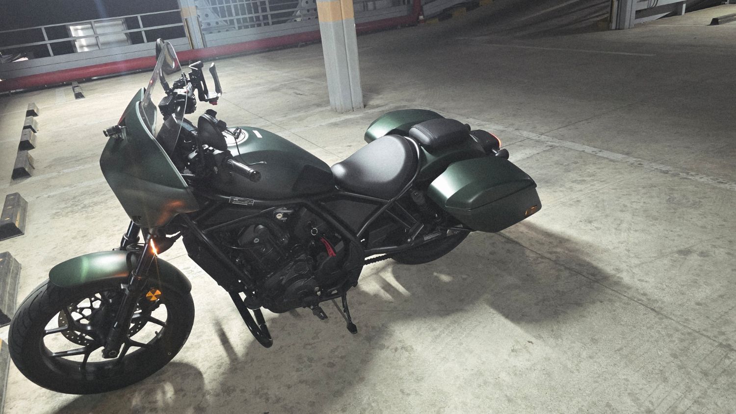 혼다 레블 1100T DCT 2024 블랙 사진 8