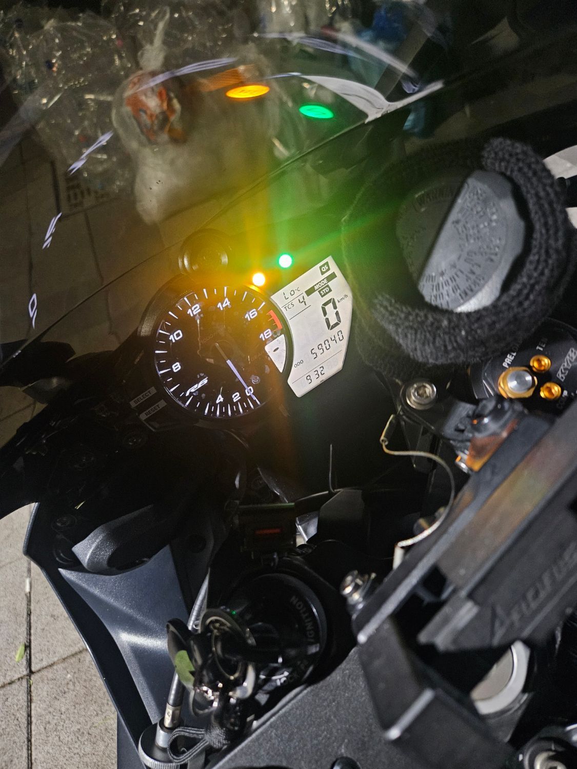 야마하 YZF R6 thumb 2