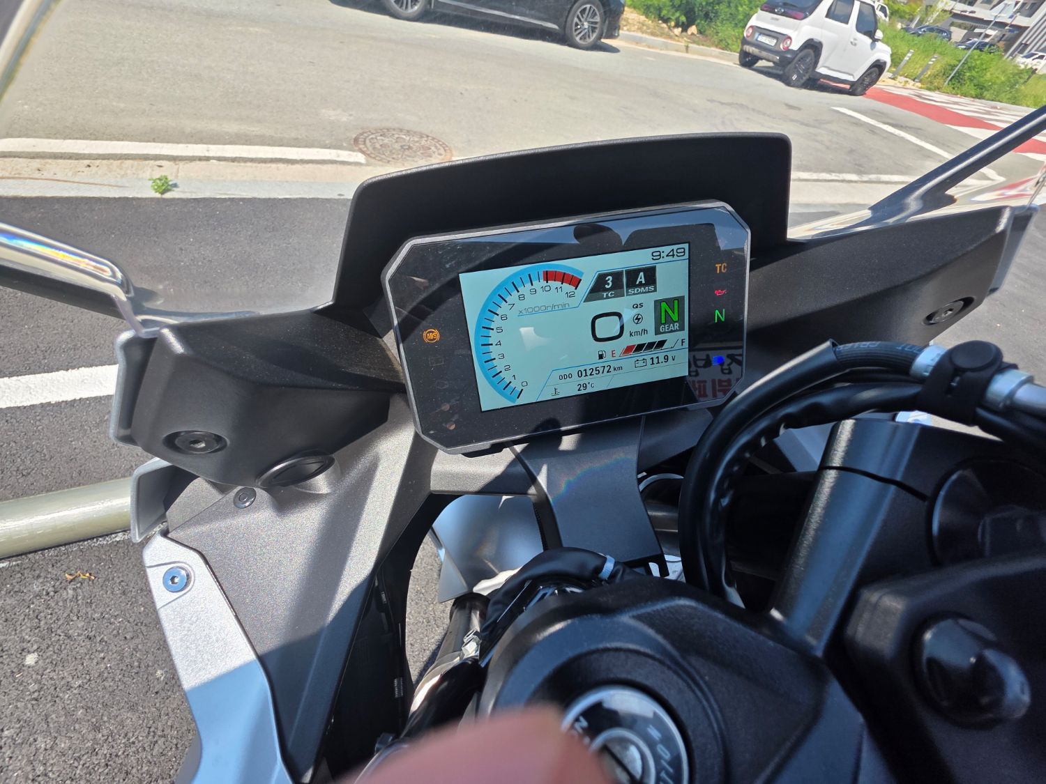 스즈키 GSX 8R more
