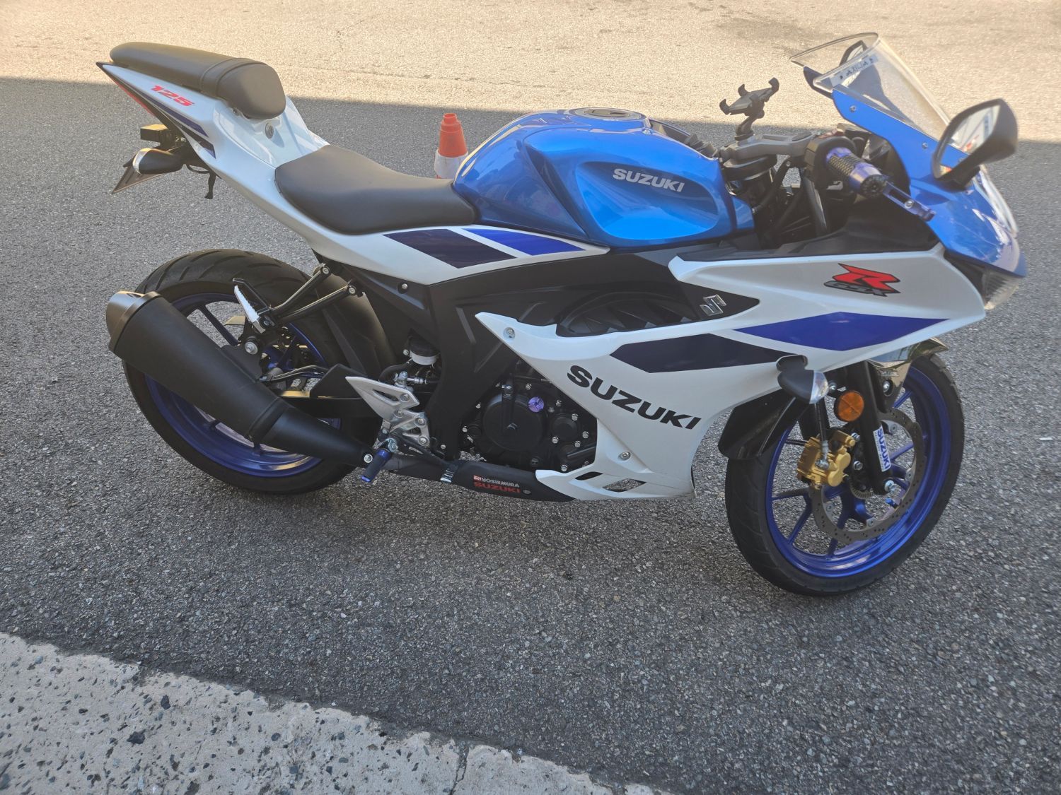 스즈키 GSX R 125 ABS main