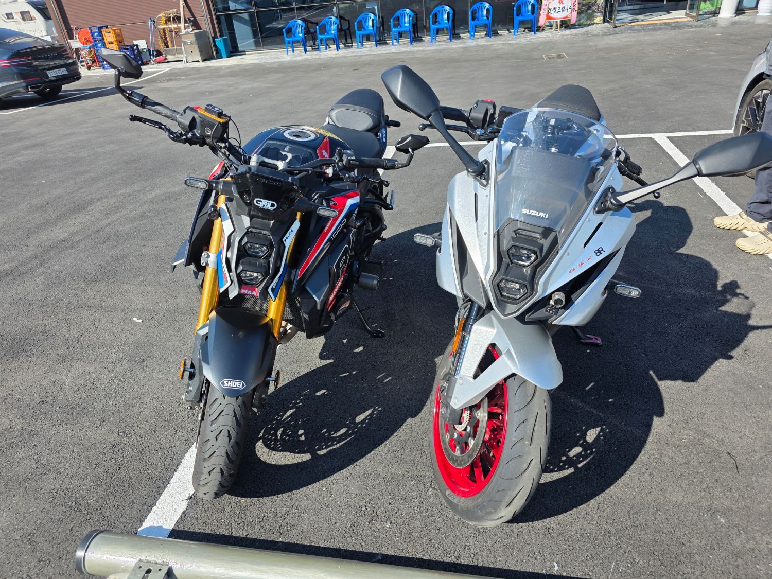 스즈키 GSX 8R main