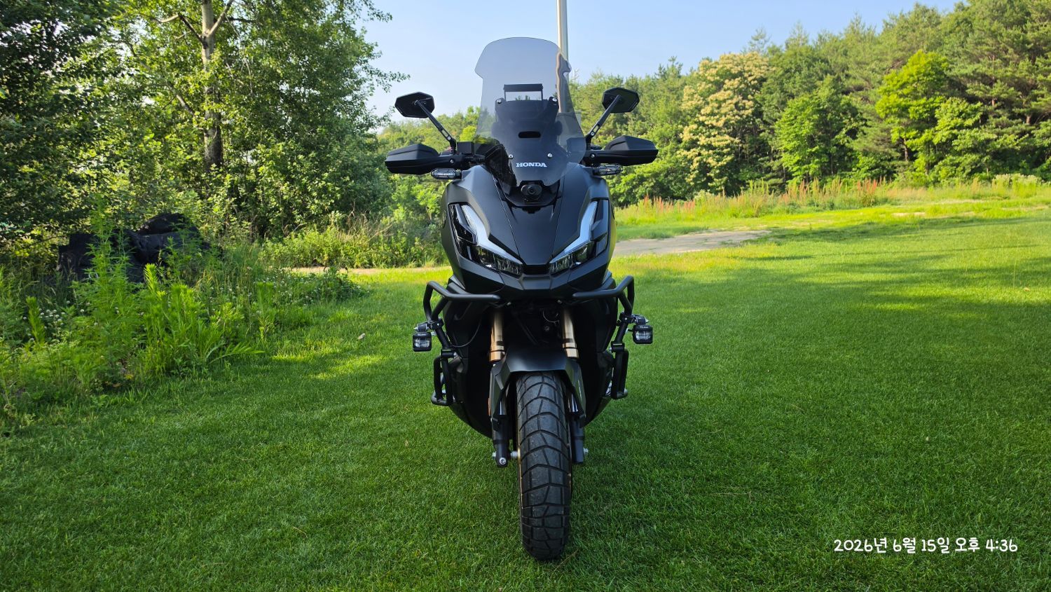 혼다 ADV 350 more
