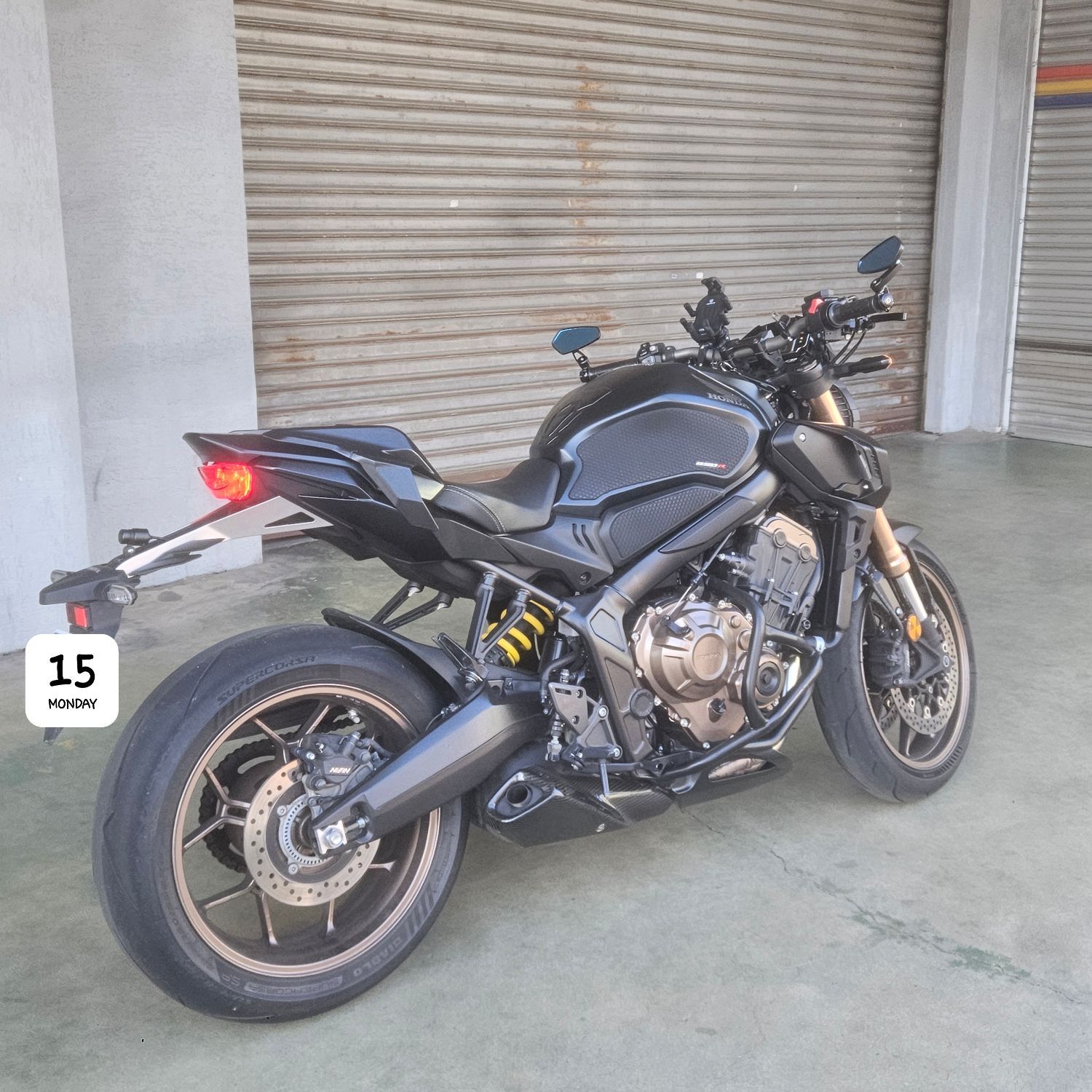 혼다 CB 650 R more