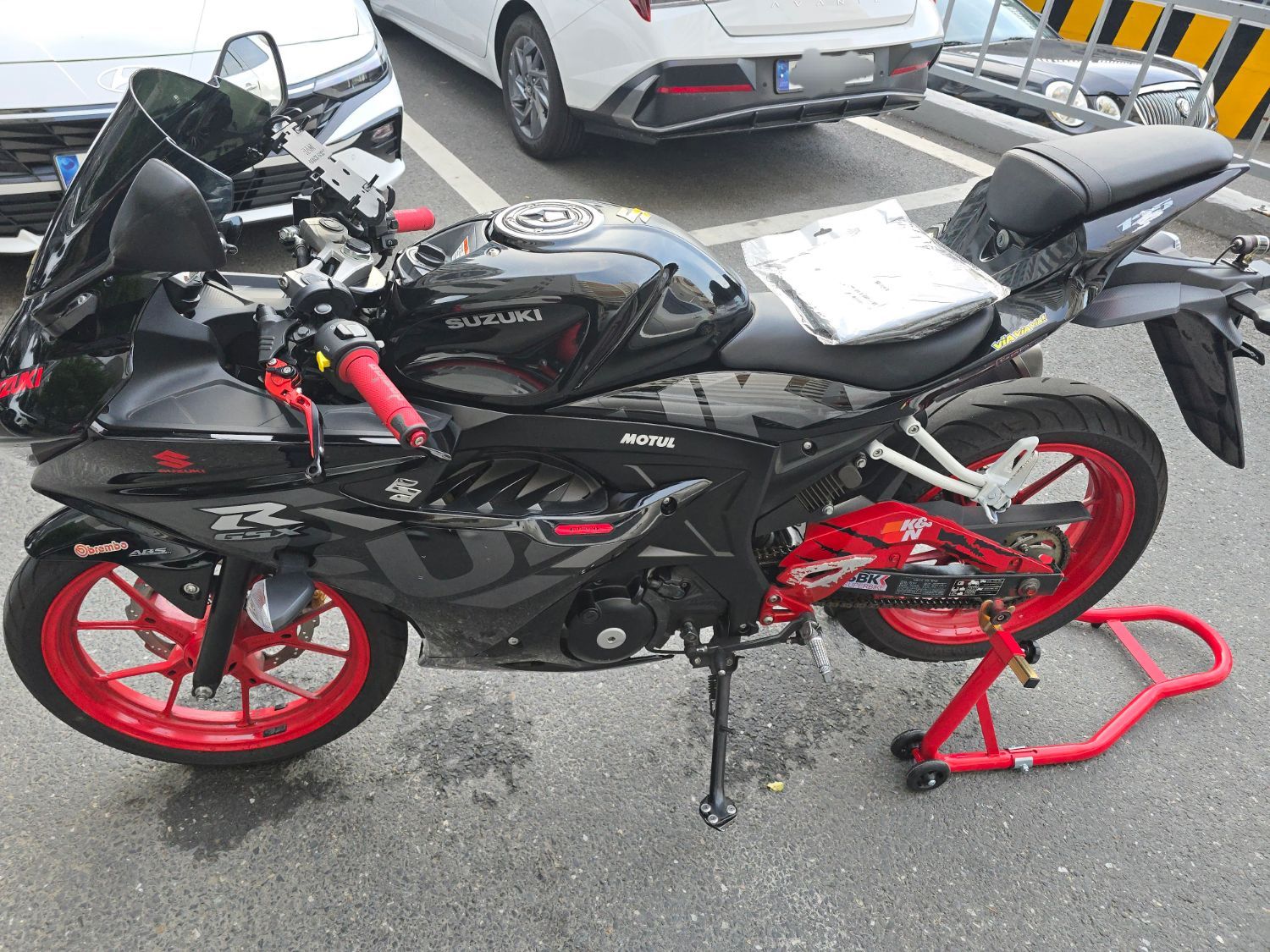 스즈키 GSX R 125 ABS thumb 2