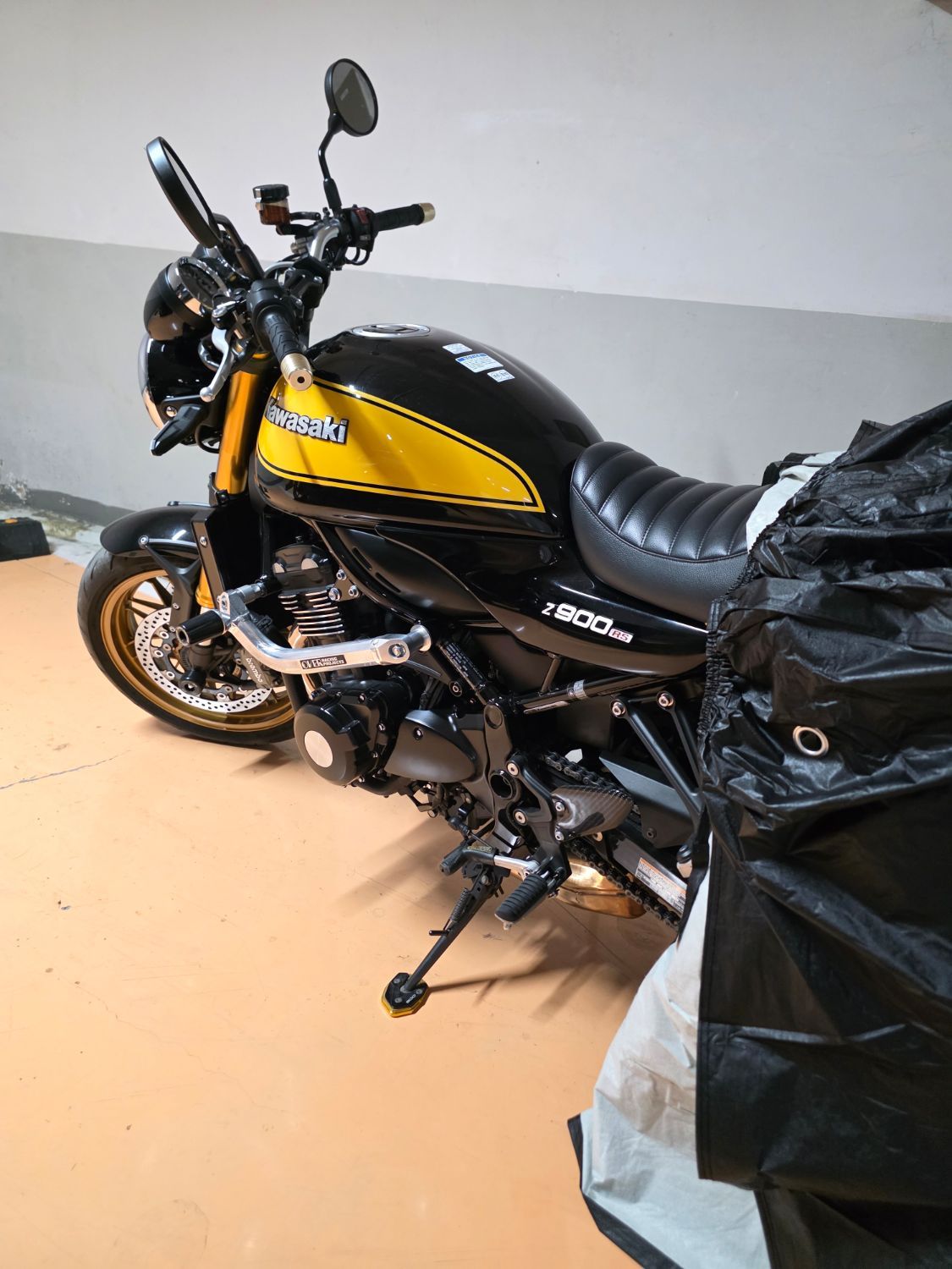 가와사키 Z 900 RS SE more