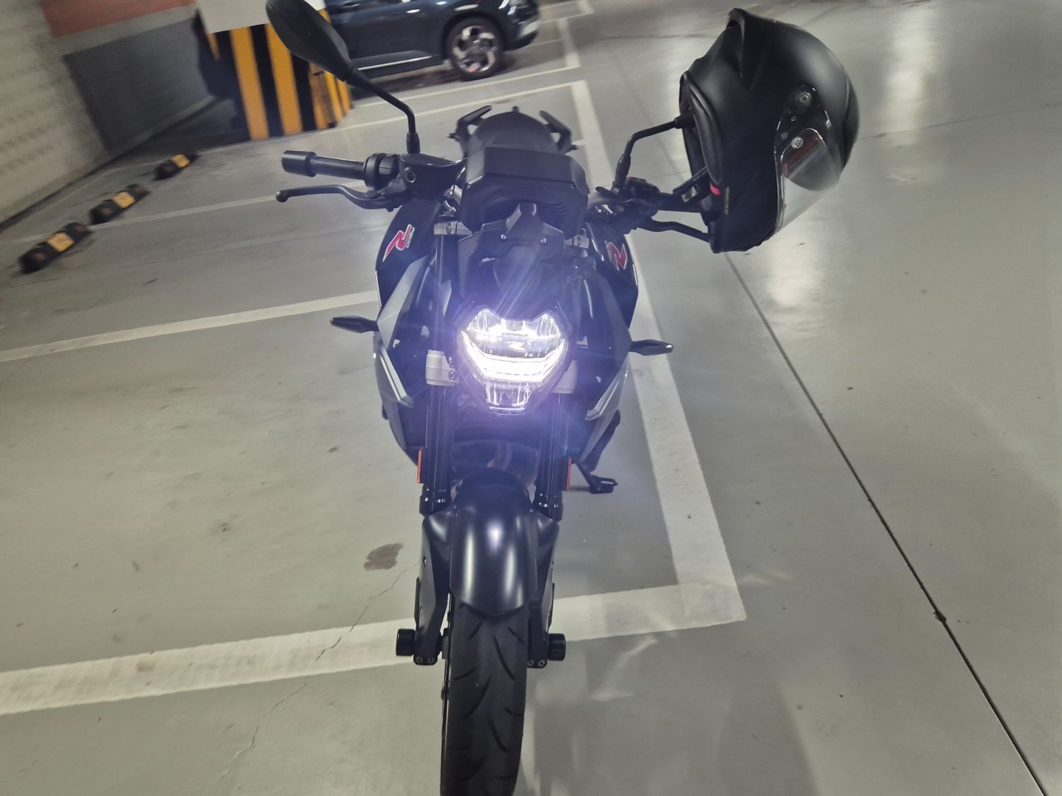 BMW F 900 R thumb 2