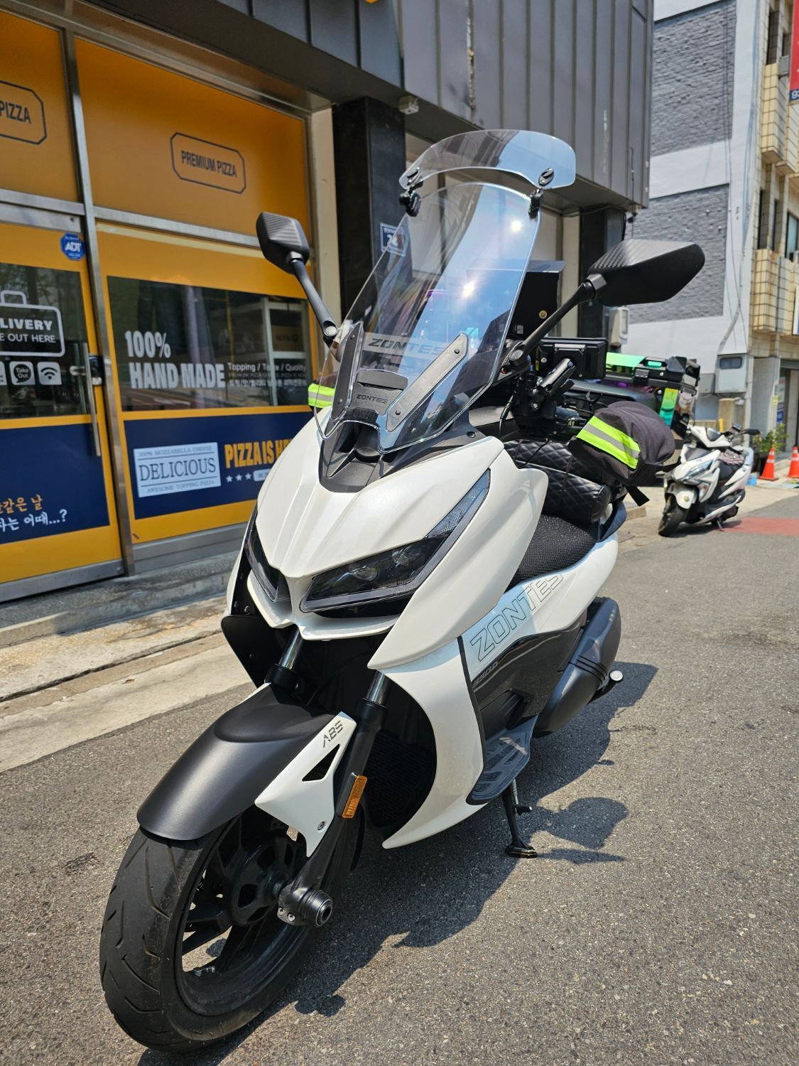 존테스 350 D main