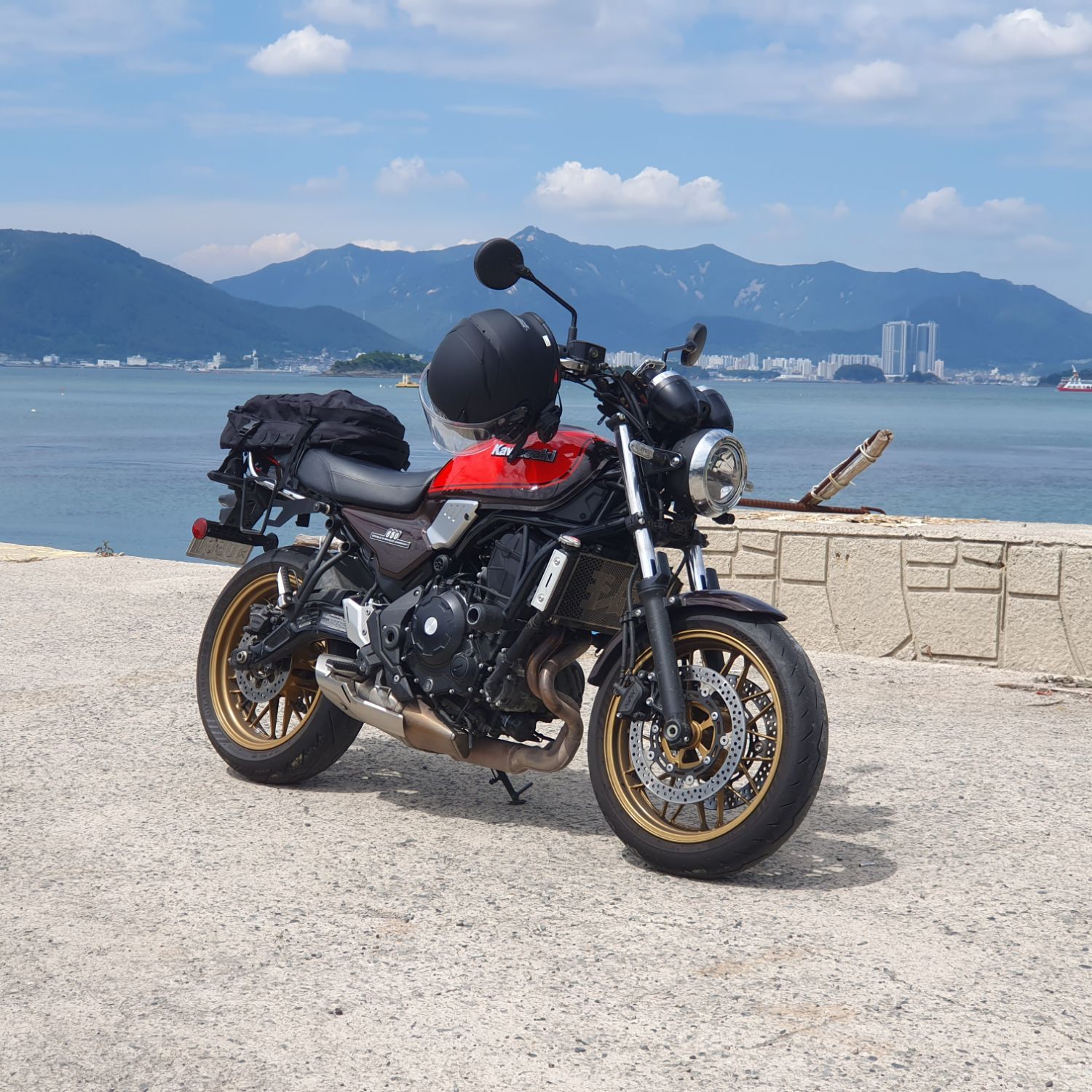 가와사키 Z 650 RS 50주년 main
