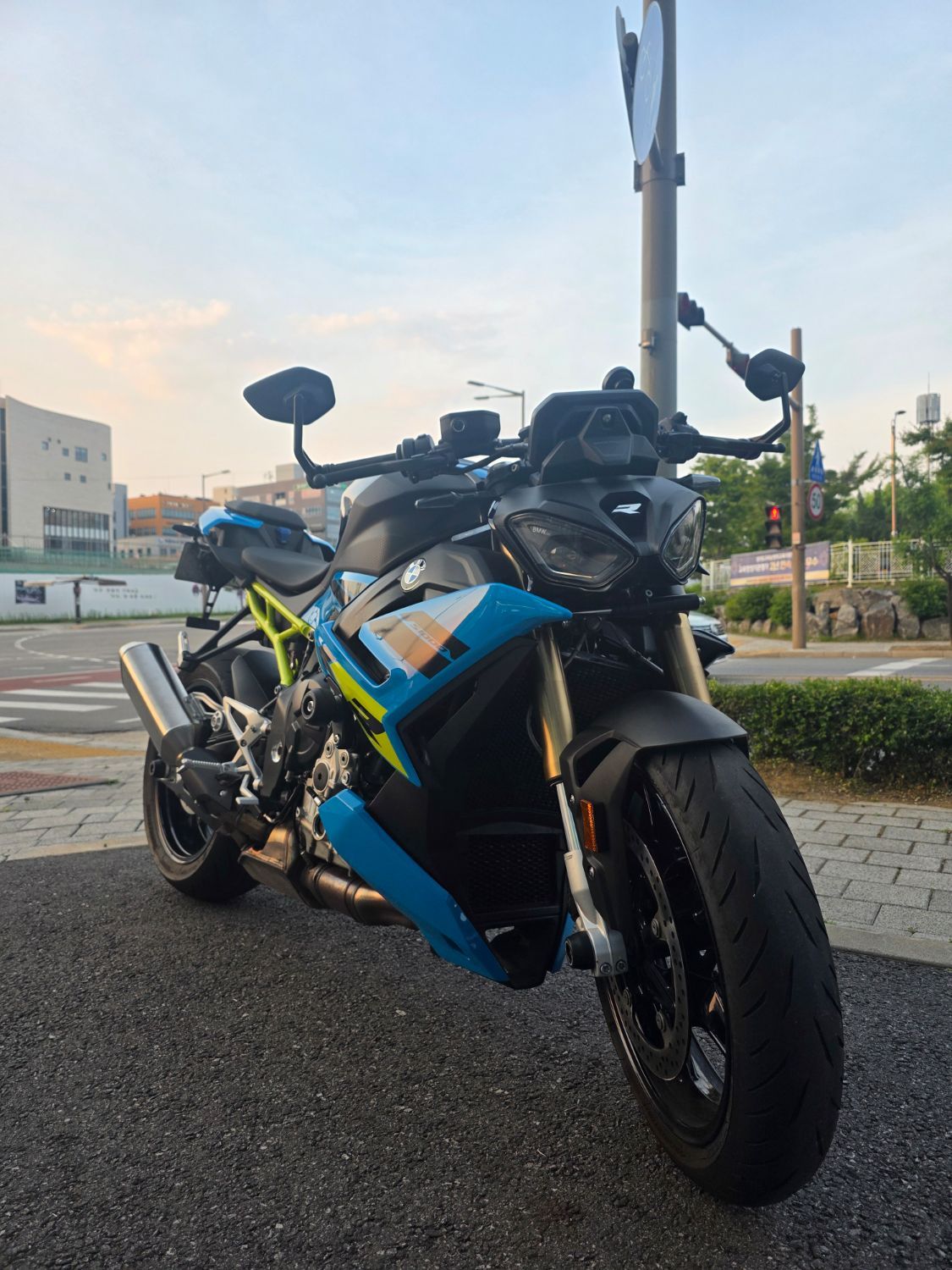 BMW S 1000 R thumb 2