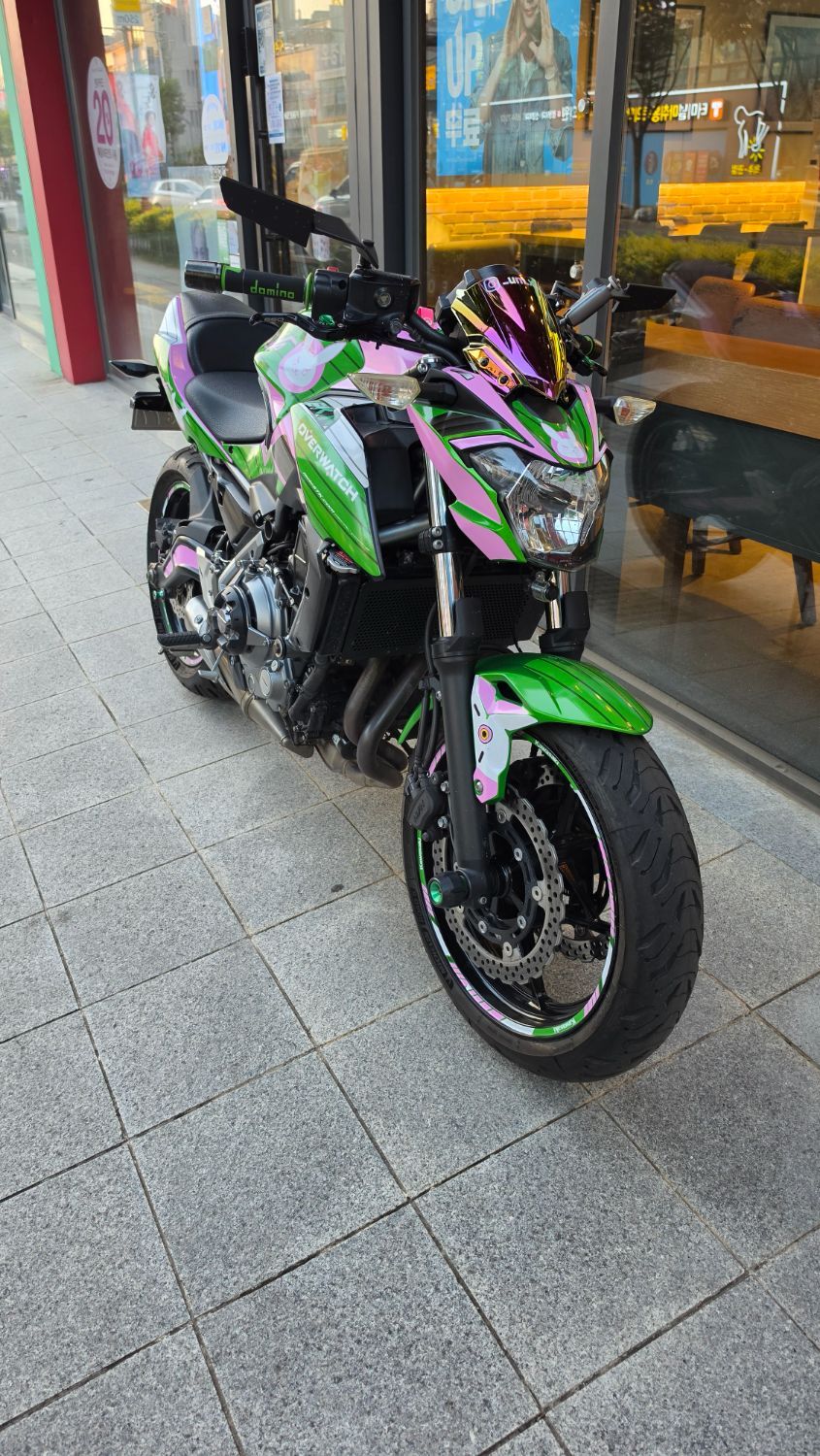 가와사키 Z 650 main