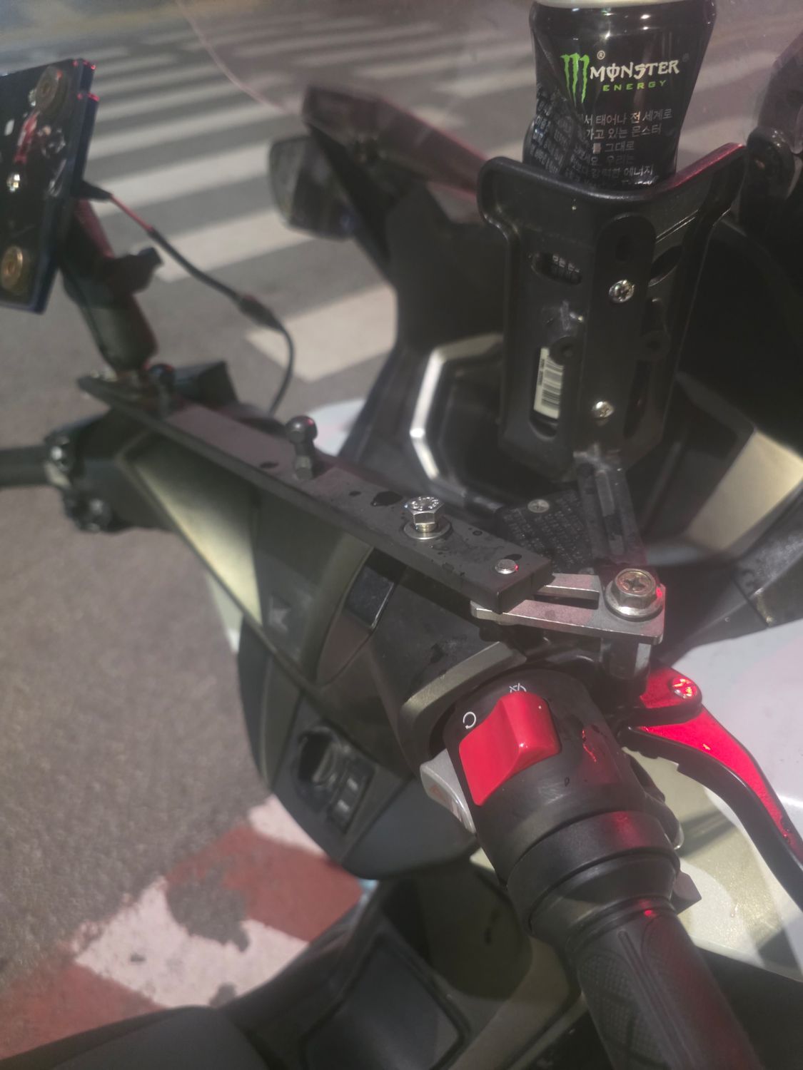 혼다 포르자 350 thumb 2