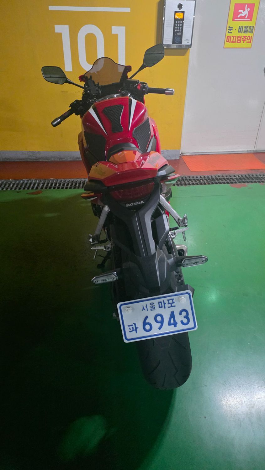혼다 CBR 650 R MT more