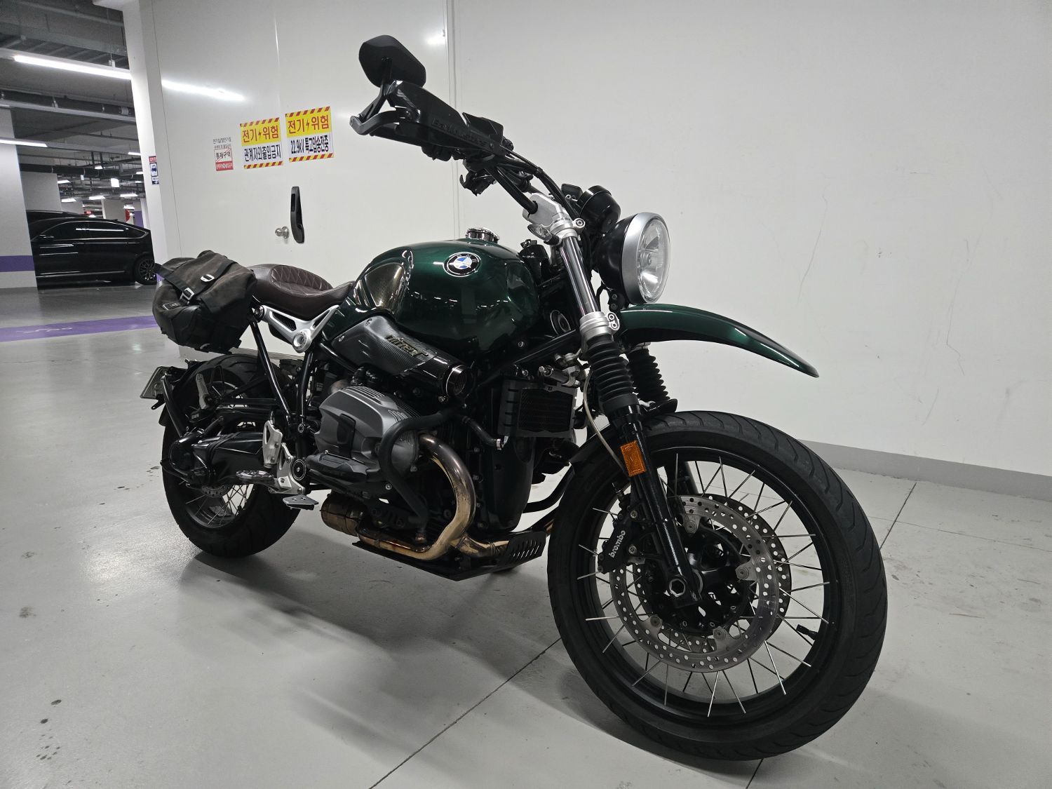 BMW R nine T 어반 GS thumb 2