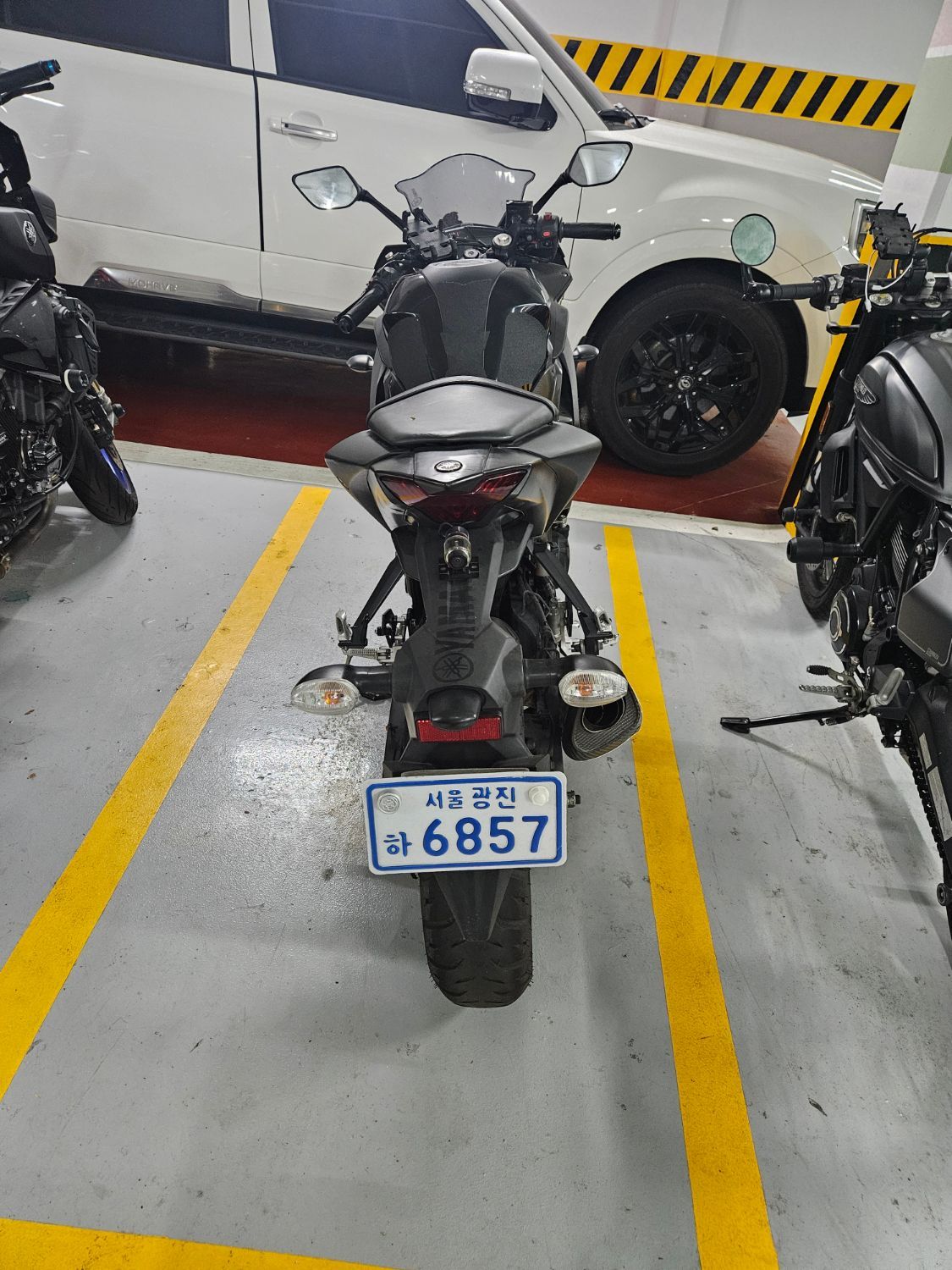 야마하 YZF R3 more