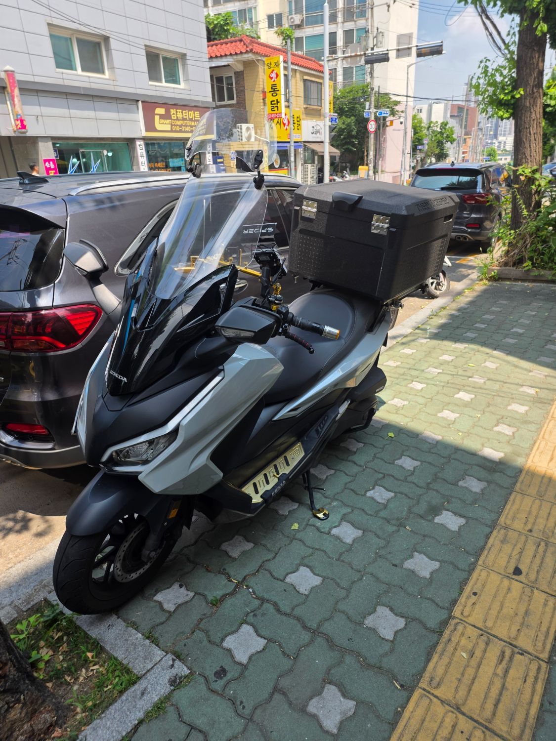 혼다 포르자 350 main