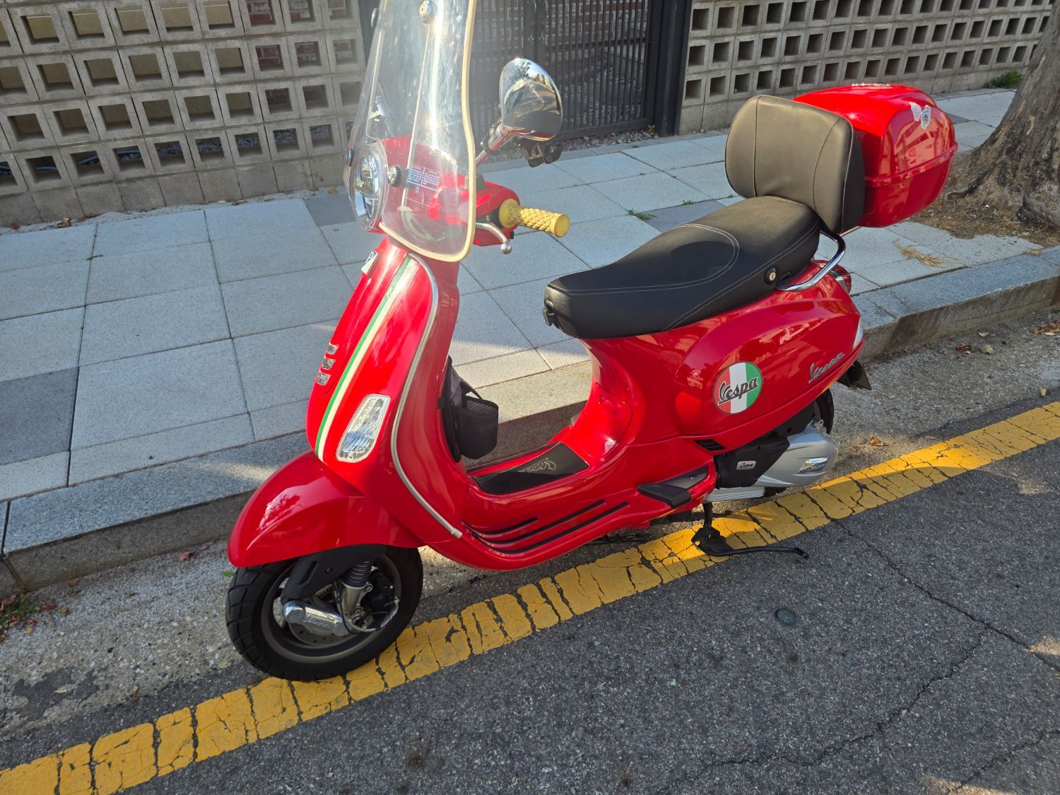 베스파 LX 125 more