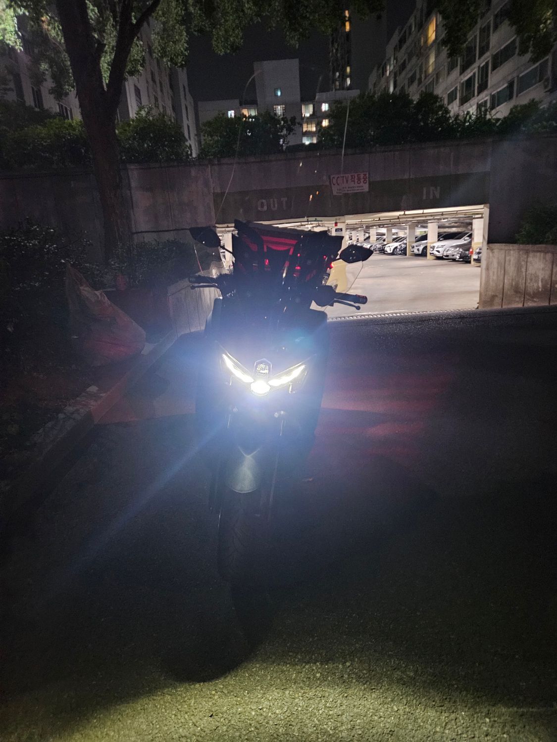 야마하 NMAX 125 thumb 2