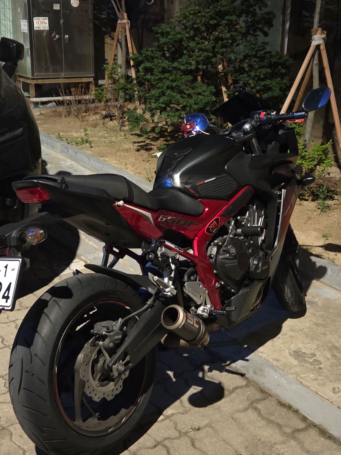 혼다 CBR 650 F thumb 2