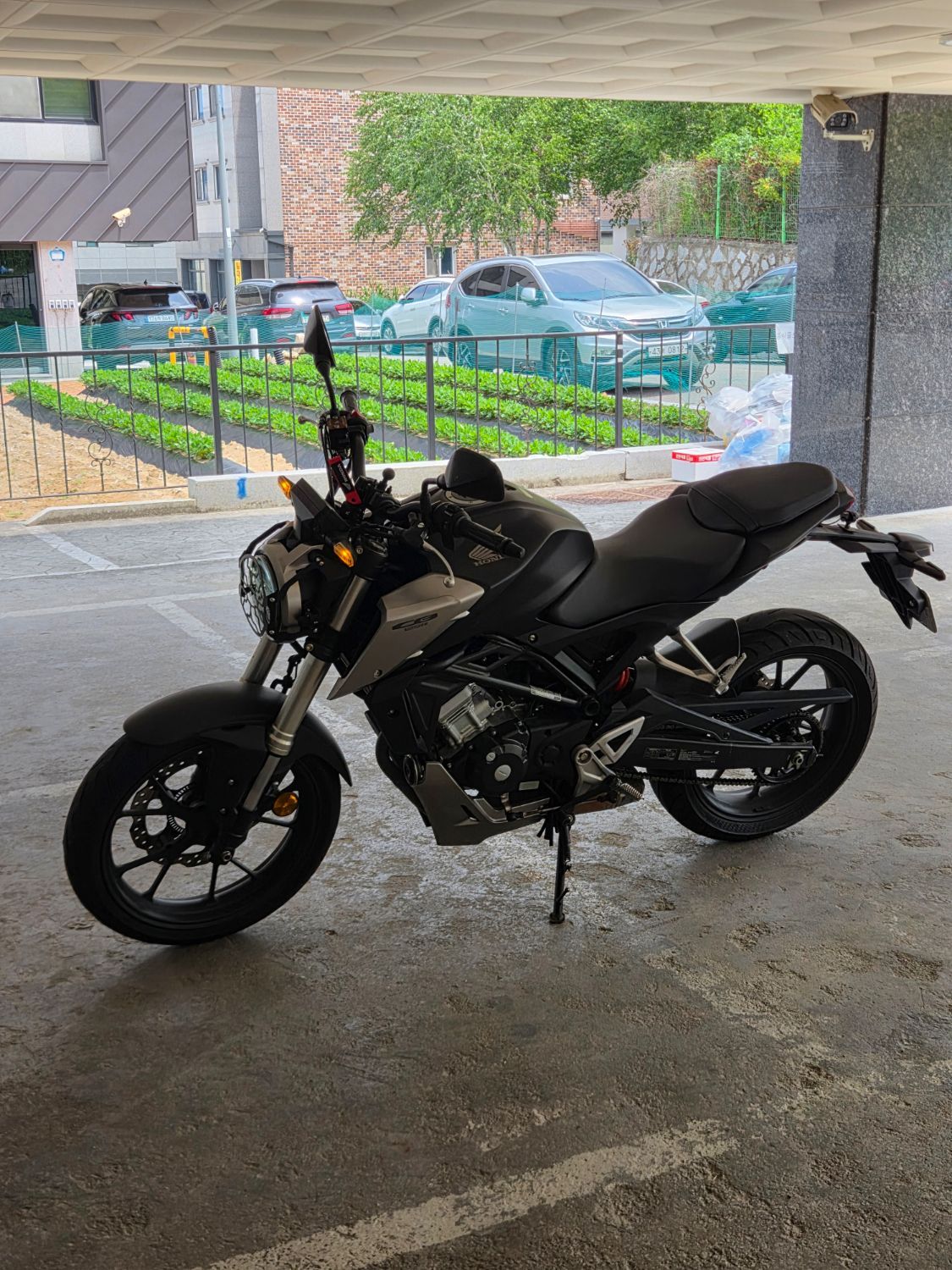 혼다 CB 125 R more