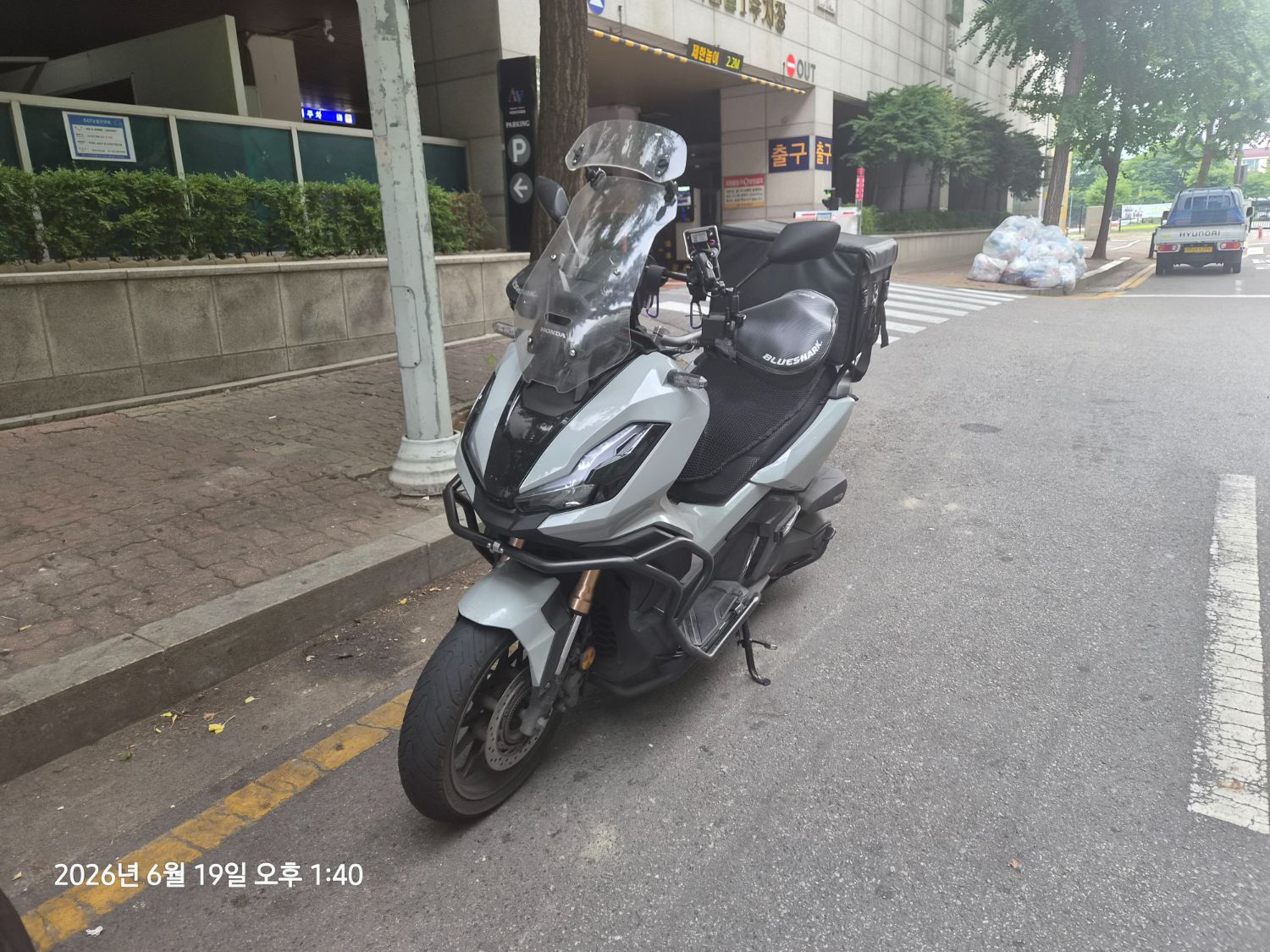 혼다 ADV 350 main