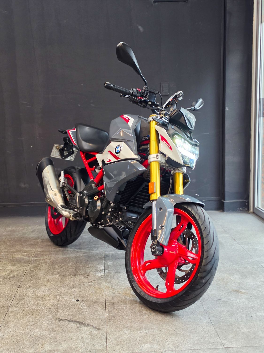 BMW G 310 R main