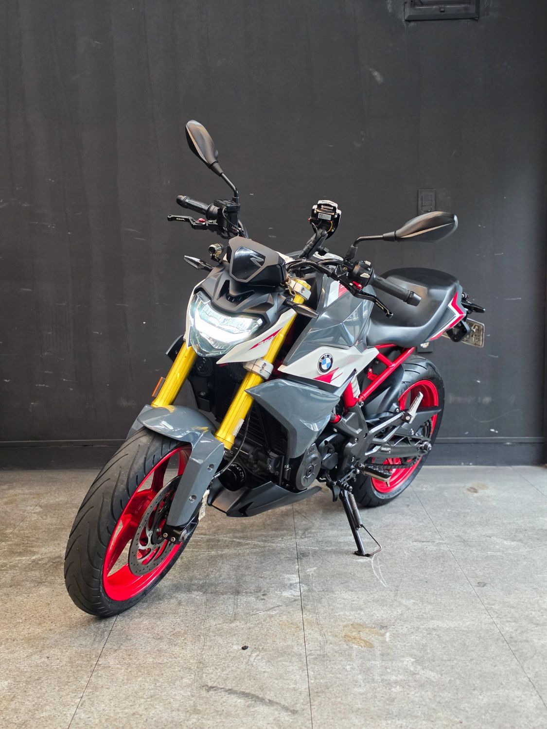 BMW G 310 R thumb 2