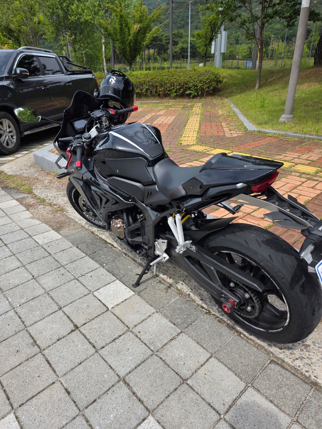 혼다 CBR 650 R MT more