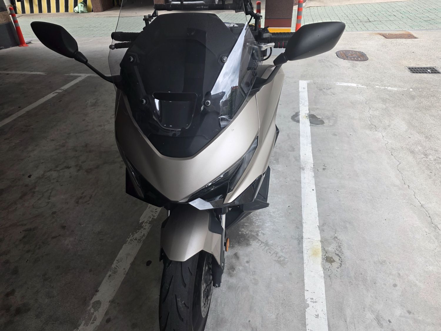 혼다 포르자 750 main