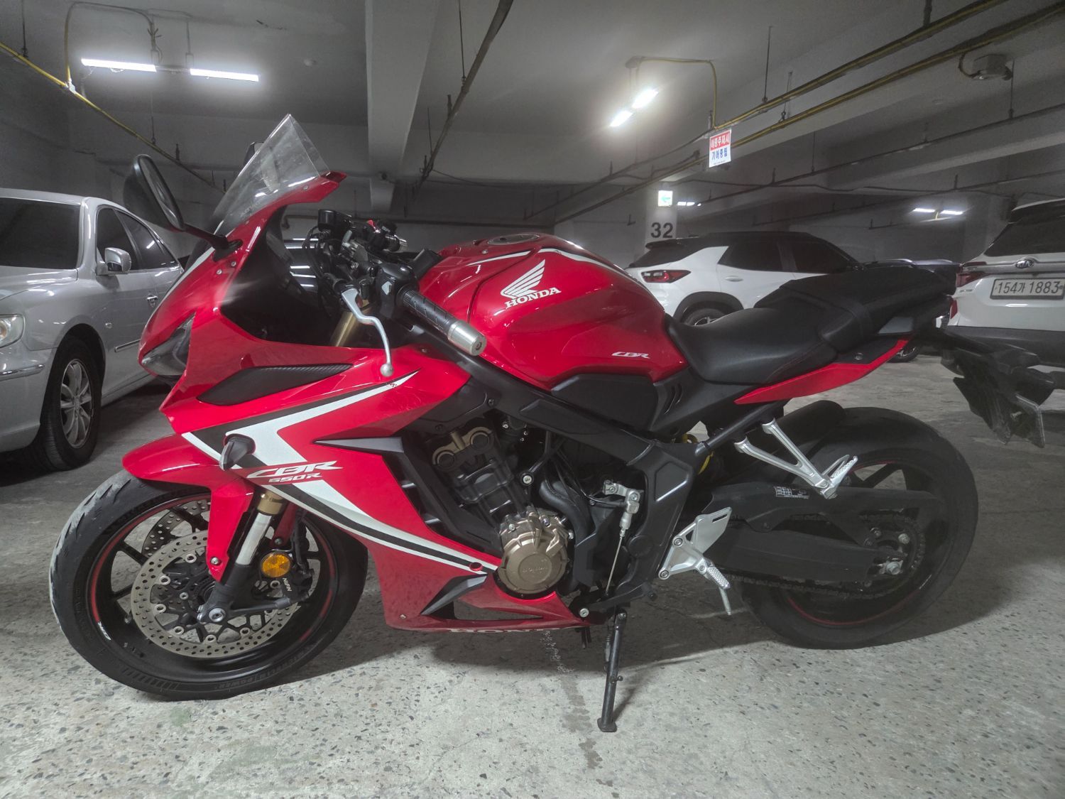 혼다 CBR 650 R MT thumb 2