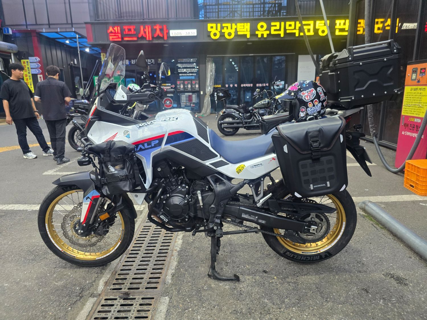 혼다 XL 750 TRANSALP more