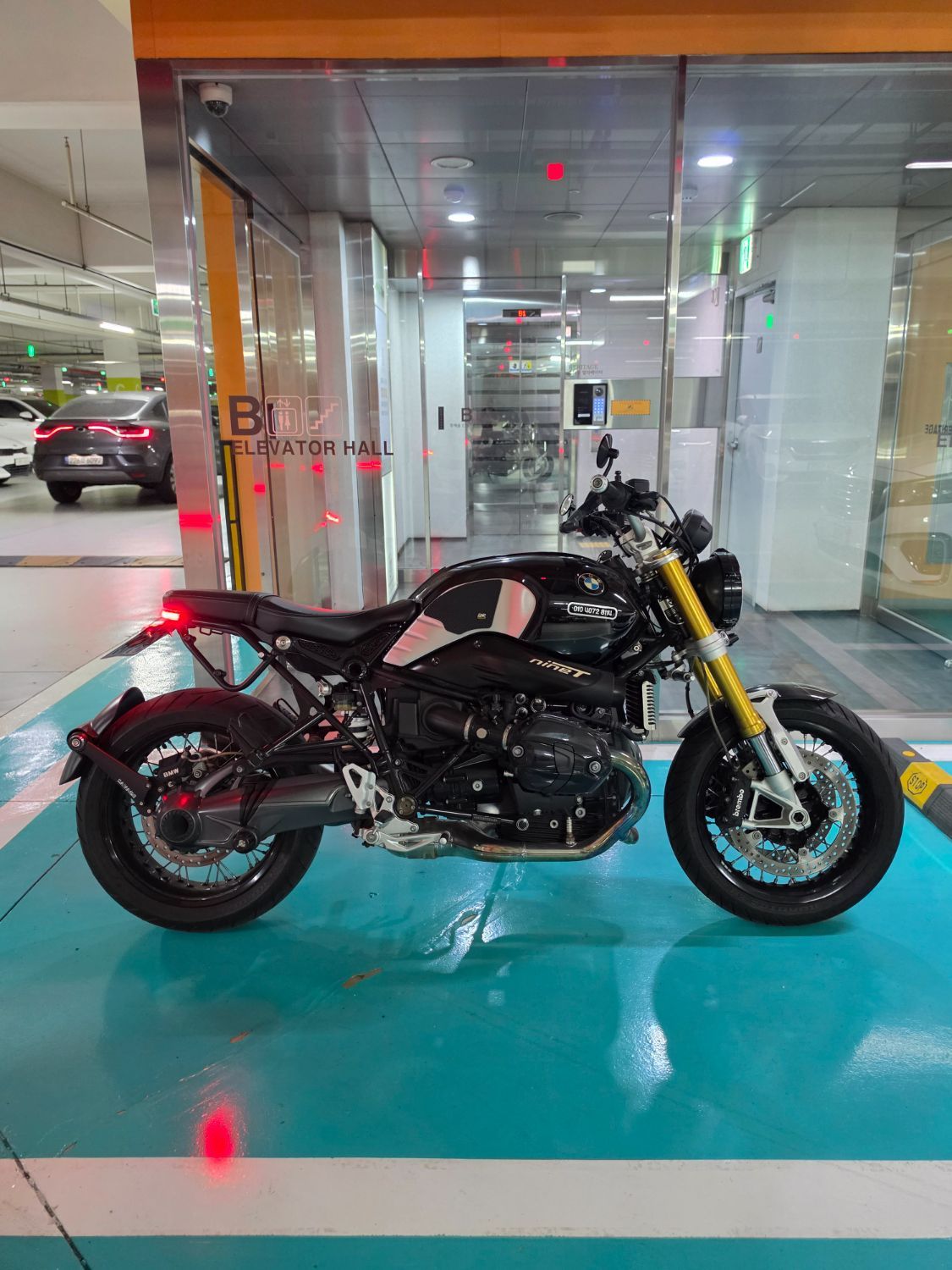 BMW R nine T 2016 블랙 사진 3