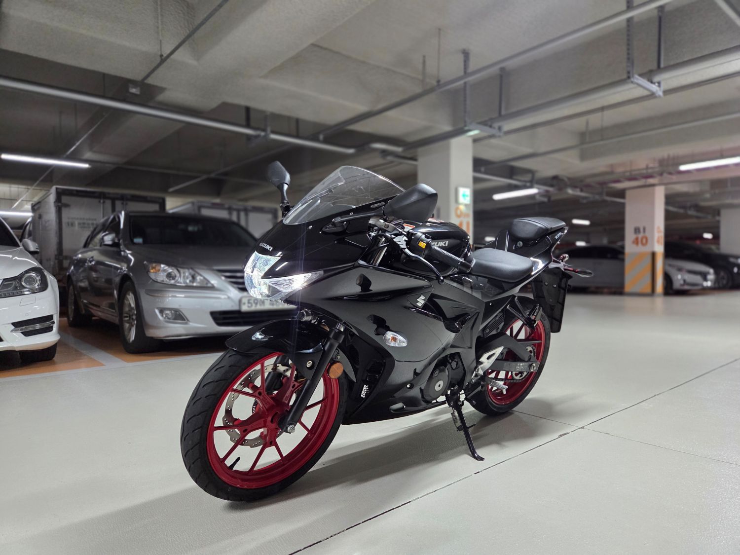 스즈키 GSX R 125 ABS thumb 2