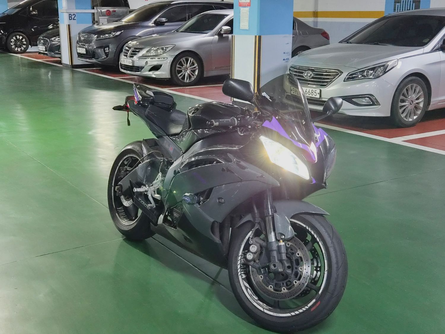 야마하 YZF R6 thumb 2