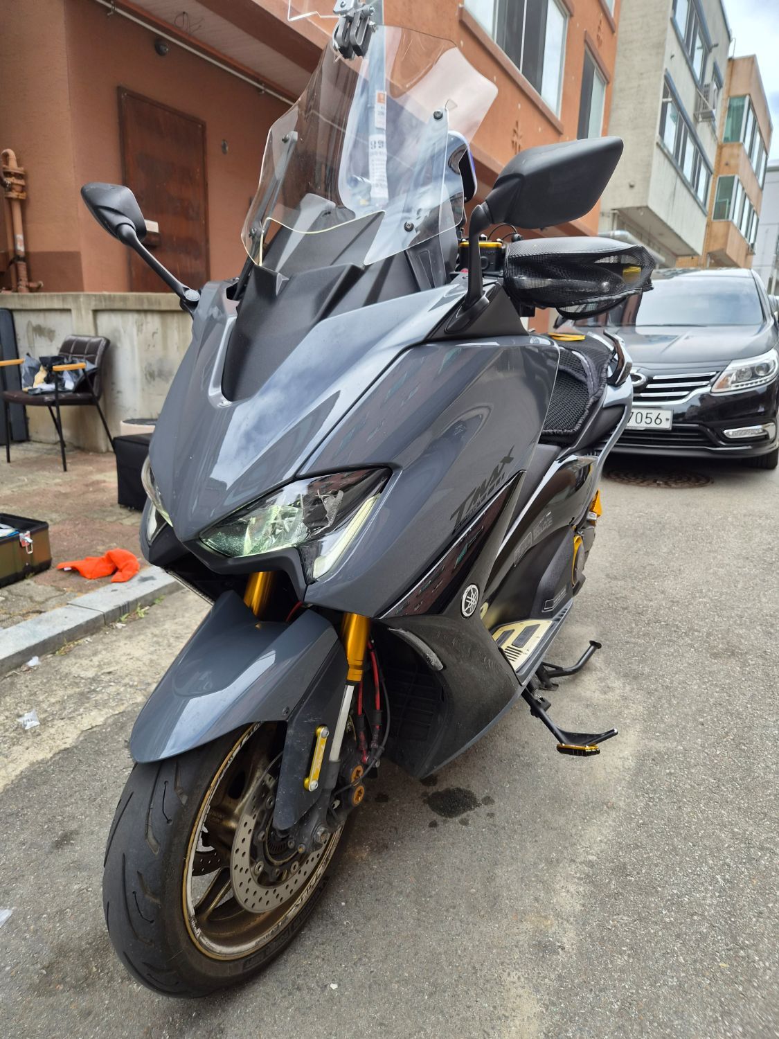 야마하 TMAX 560 more