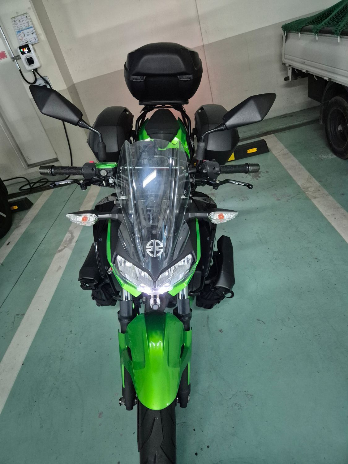 가와사키 Z 400 main