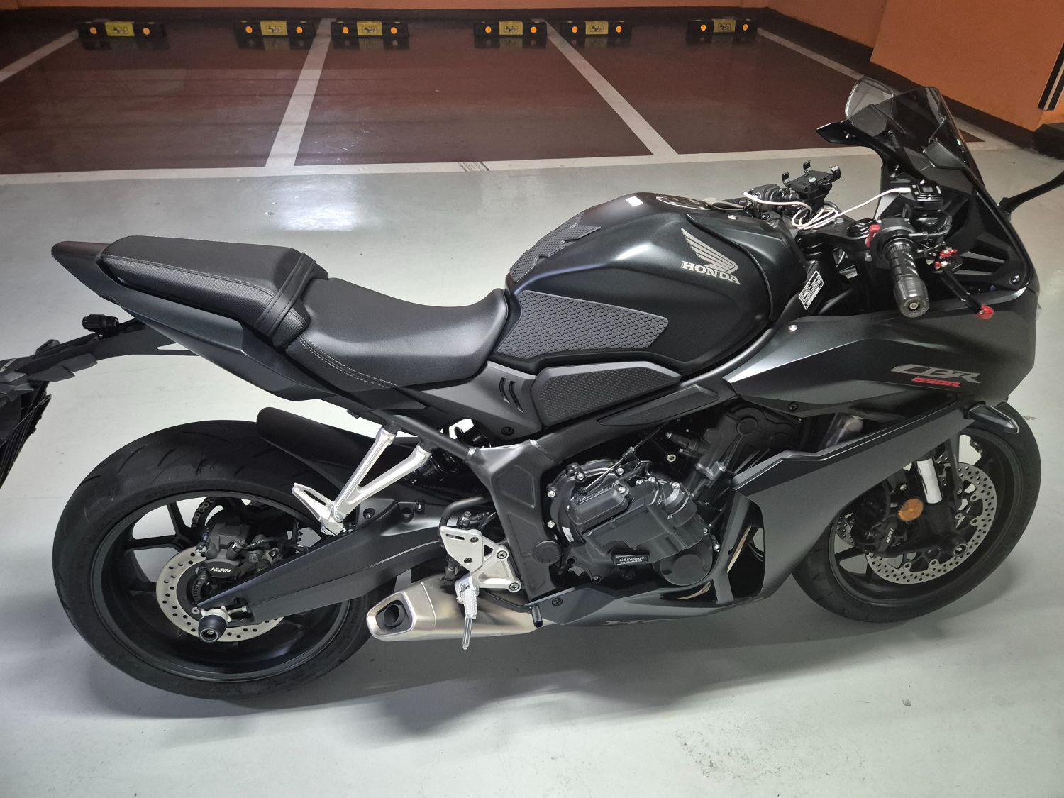 혼다 CBR 650 R E-CLUTCH main