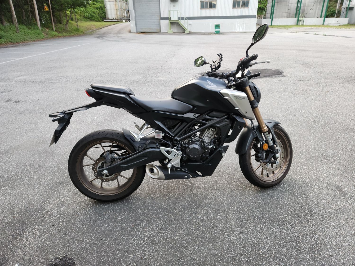 혼다 CB 125 R thumb 2
