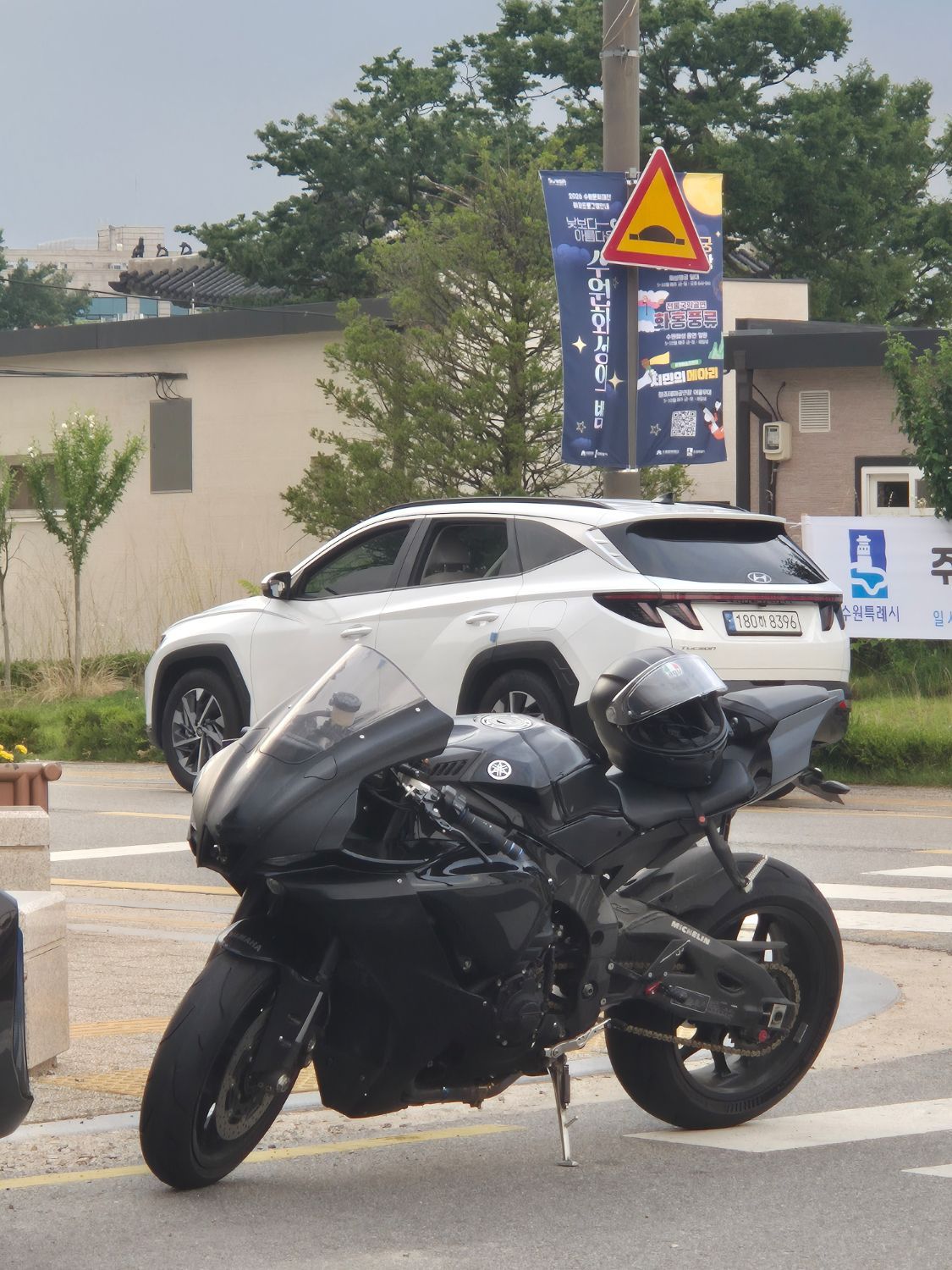 야마하 YZF R1 thumb 2