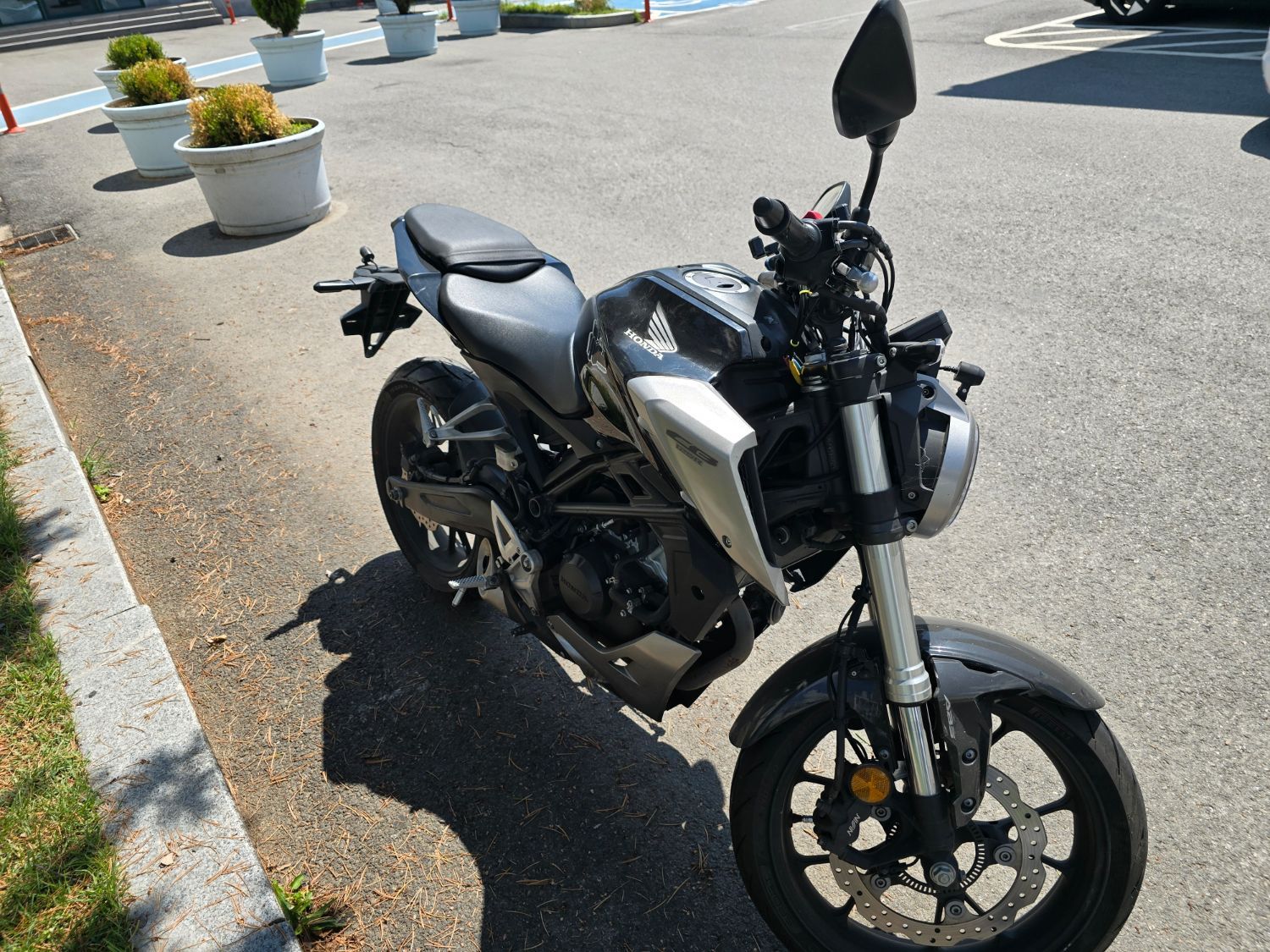 혼다 CB 125 R more