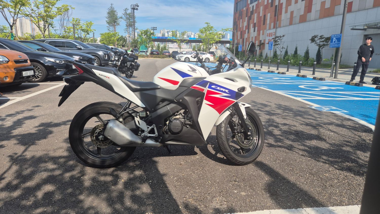 혼다 CBR 125 R more