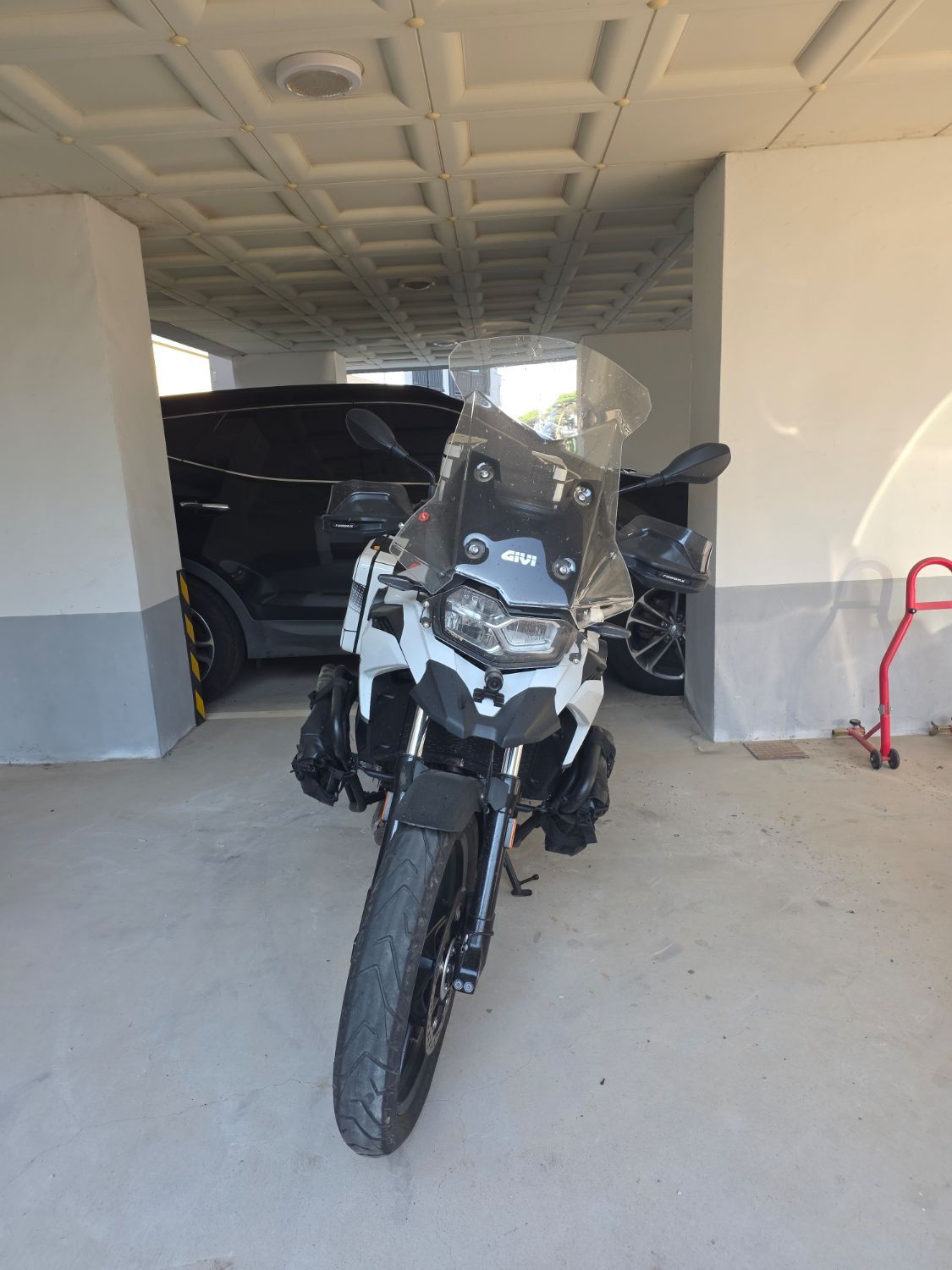 BMW F 800 GS 2025 화이트 사진 4