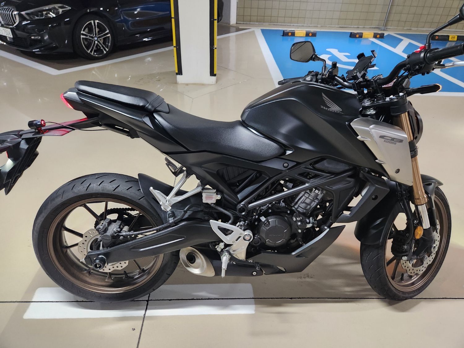 혼다 CB 125 R more
