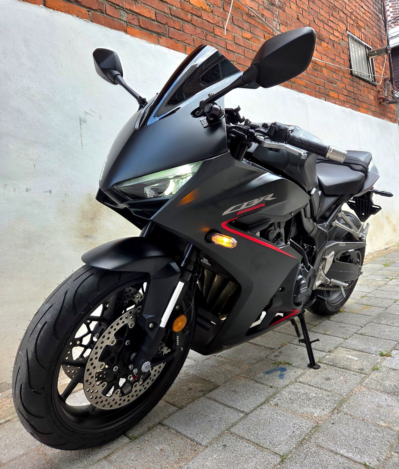 혼다 CBR 650 R MT thumb 2