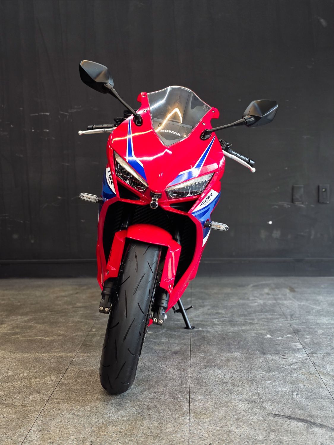 혼다 CBR 650 R E-CLUTCH thumb 2