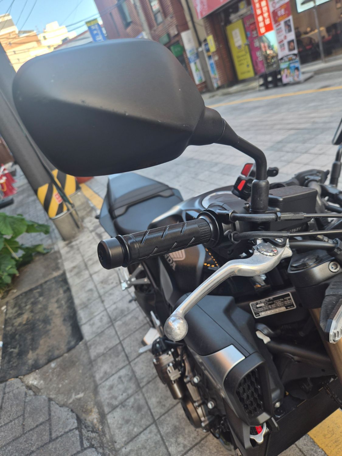 혼다 CB 650 R E-CLUTCH more